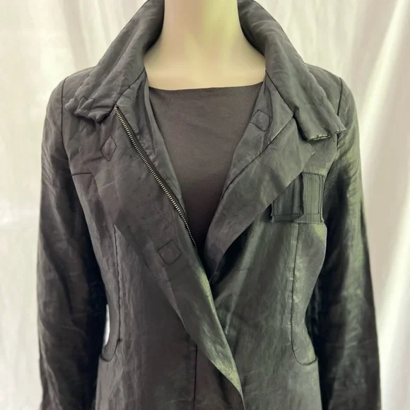 Rare Sarah Pacini coated cotton jacket with magnetic closures. Size M.